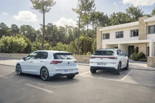 Volkswagen introduce noua motorizare full hybrid pentru Golf și T-Roc