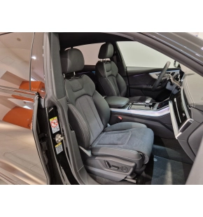 Audi Q8 PI 55 TFSI e quattro thumbnail