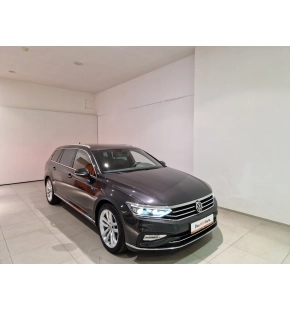 VW Passat Variant Elegance TDI SCR DSG thumbnail