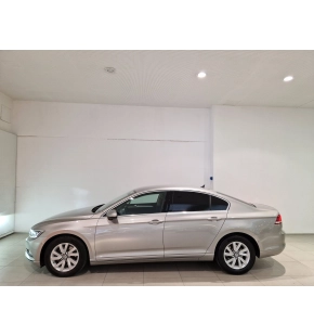 VW Passat Comfortline 2.0 TDI thumbnail