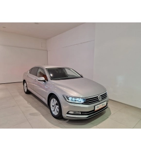 VW Passat Comfortline 2.0 TDI thumbnail