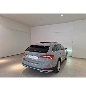 Škoda OCTAVIA COMBI SCOUT 2.0 TDI DSG 4x4 thumbnail