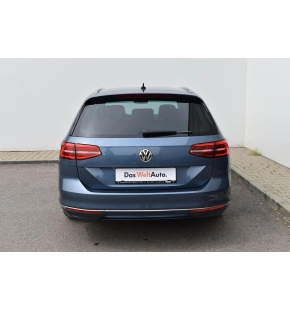 VW Passat Variant Highline TDI SCR DSG thumbnail