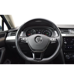 VW Passat Variant Highline TDI SCR DSG thumbnail