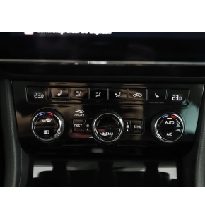 Škoda SUPERB COMBI L&K 2.0TDI DSG thumbnail