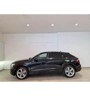 Audi Q8 50 TDI quattro thumbnail