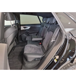 Audi Q8 50 TDI quattro thumbnail