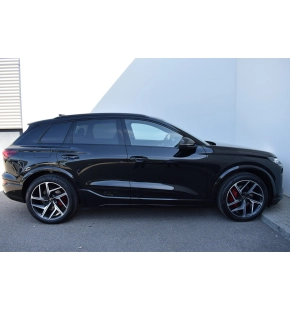 Audi Q6 e-tron quattro thumbnail