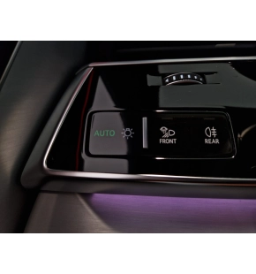 Audi Q8 50 TDI quattro thumbnail