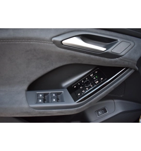 Audi Q6 e-tron quattro thumbnail
