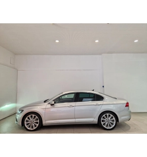 VW Passat Comfortline 2.0 TDI DSG thumbnail
