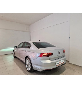 VW Passat Comfortline 2.0 TDI DSG thumbnail