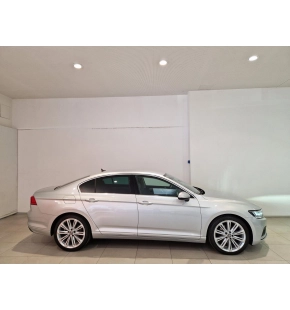 VW Passat Comfortline 2.0 TDI DSG thumbnail