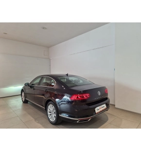 VW Noul Passat Highline 2.0 TDI DSG thumbnail