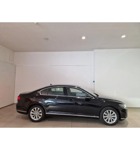 VW Noul Passat Highline 2.0 TDI DSG thumbnail