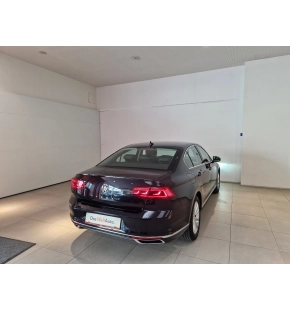 VW Noul Passat Highline 2.0 TDI DSG thumbnail