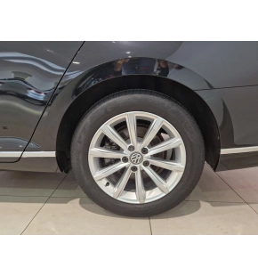 VW Noul Passat Highline 2.0 TDI DSG thumbnail