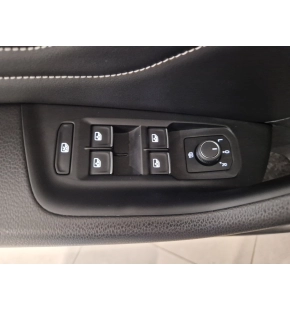 VW Noul Passat Highline 2.0 TDI DSG thumbnail