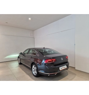VW Noul Passat Highline2.0 TDI SCR DSG 4Mot thumbnail