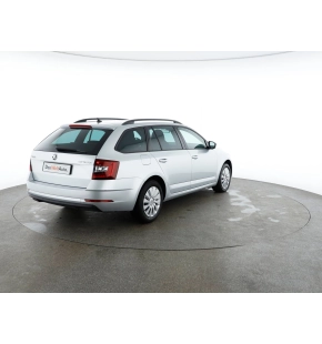 Škoda Octavia Combi Ambition 2.0  TDI DSG thumbnail
