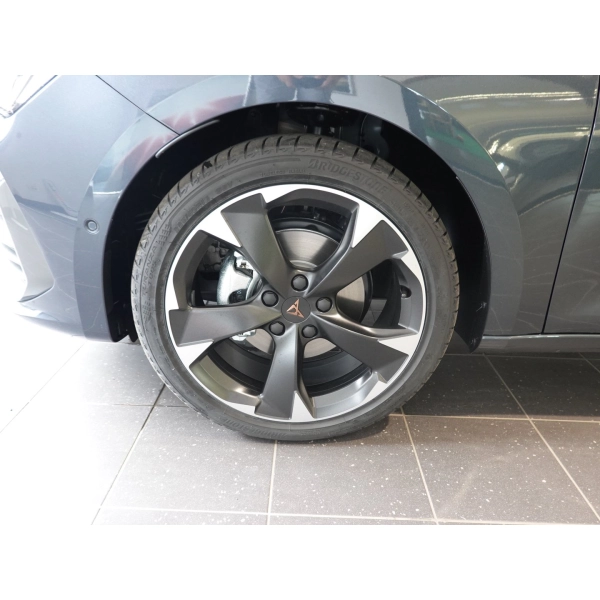 CUPRA Leon 1.5 eTSI DSG7