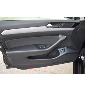 VW Noul Passat GTE 1.4 TSI 218 CP PHEV thumbnail