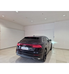 Audi Q8 50 TDI quattro thumbnail