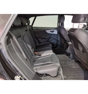 Audi Q8 50 TDI quattro thumbnail