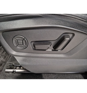 Audi Q8 50 TDI quattro thumbnail