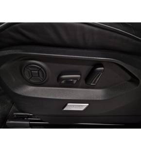 VW Noul Touareg R-Line V6 TDI TD thumbnail