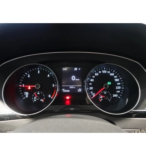 VW Noul Passat Comfortline 2.0 TDI DSG thumbnail