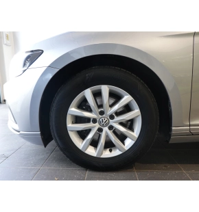VW Noul Passat Comfortline 2.0 TDI DSG thumbnail