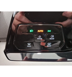 VW Golf Life 1.0 TSI thumbnail