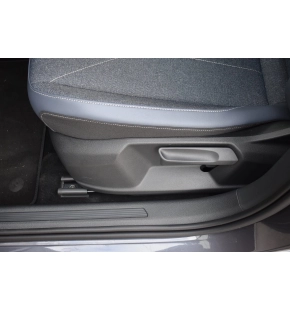 VW Noul T-Cross Style 1.5 TSI DSG TD thumbnail