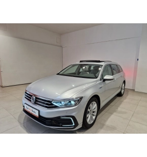 VW Passat Variant GTE thumbnail