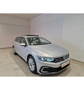 VW Passat Variant GTE thumbnail