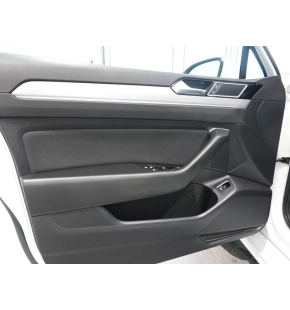 VW Noul Passat Comfortline 2.0 TDI thumbnail