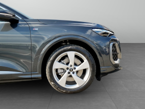 Audi Q5 40 TDI quattro thumbnail