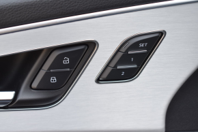 Audi Q7 PI S line 55 TFSI quattro thumbnail