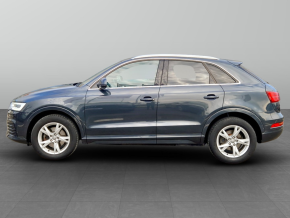Audi Q3 Sport 2.0 TDI quattro thumbnail