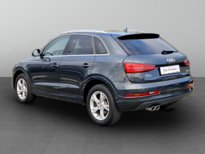 Audi Q3 Sport 2.0 TDI quattro thumbnail