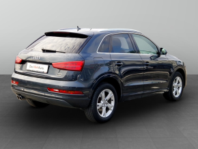 Audi Q3 Sport 2.0 TDI quattro thumbnail