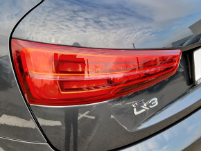 Audi Q3 Sport 2.0 TDI quattro thumbnail