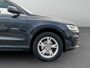 Audi Q3 Sport 2.0 TDI quattro thumbnail