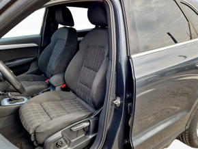 Audi Q3 Sport 2.0 TDI quattro thumbnail