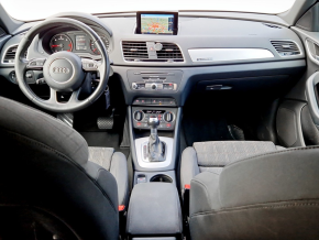Audi Q3 Sport 2.0 TDI quattro thumbnail
