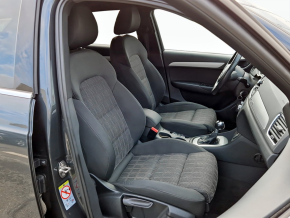 Audi Q3 Sport 2.0 TDI quattro thumbnail