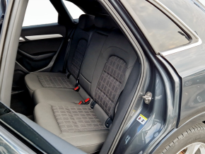 Audi Q3 Sport 2.0 TDI quattro thumbnail