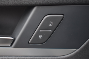 Audi Q5 40 TDI quattro thumbnail