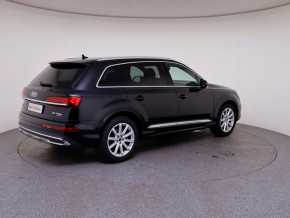 Audi Q7 55 TFSI e quattro thumbnail